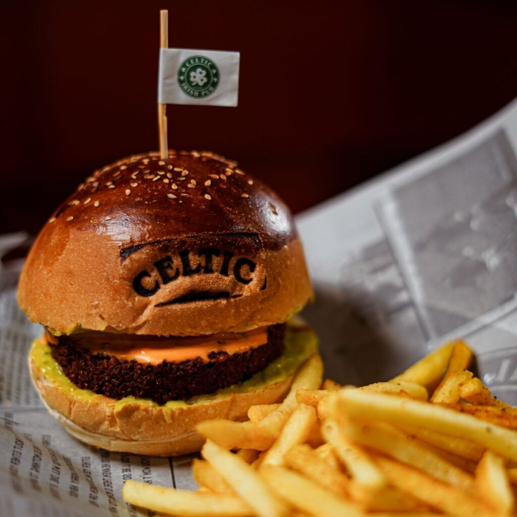 Cheddarlı Falafel Burger